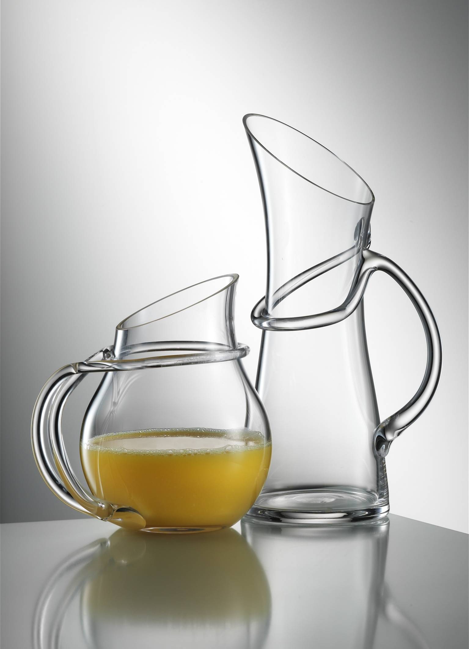 Krug 1 Liter hohe Form